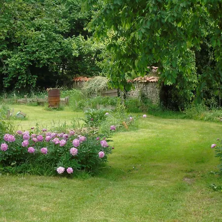 Bed & Breakfast Eco Logis De Chantegrolle