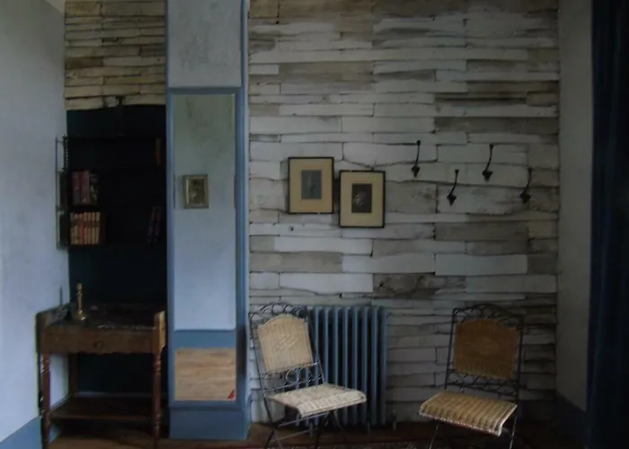 Eco Logis De Chantegrolle Bed & Breakfast 4*